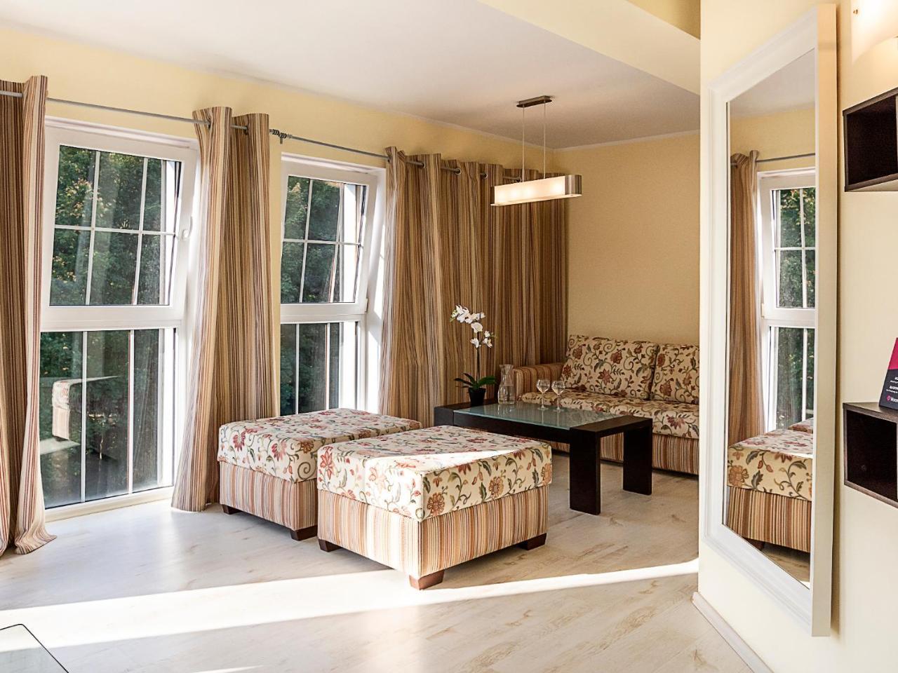 Vacationclub - Rezydencja Bursztyn Apartament 31 Świnoujście Buitenkant foto